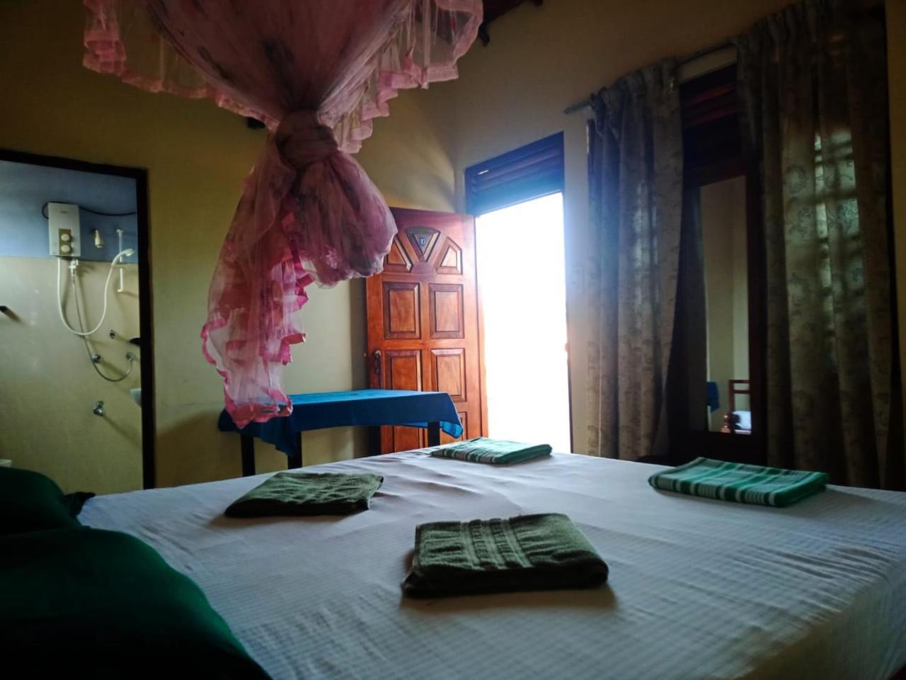 New Sea Lion Guest House Hikkaduwa Zimmer foto